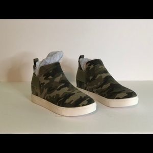 Soda Diana Wedge Sneakers - New with tags